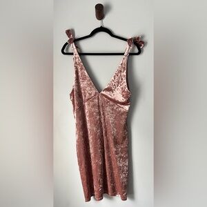 H&M Crushed Velvet Mini Dress in Dusty Pink, Size 4